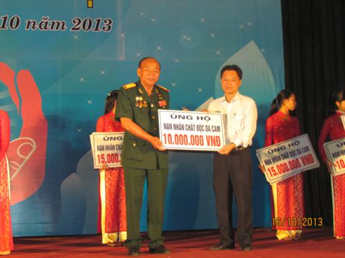 ງານພົບປະແລກປ່ຽນ  ”ເພື່ອຜູ້ປະສົບເຄາະຮ້າຍຈາກທາດພິດສີສົ້ມດີໂອຊີນ”